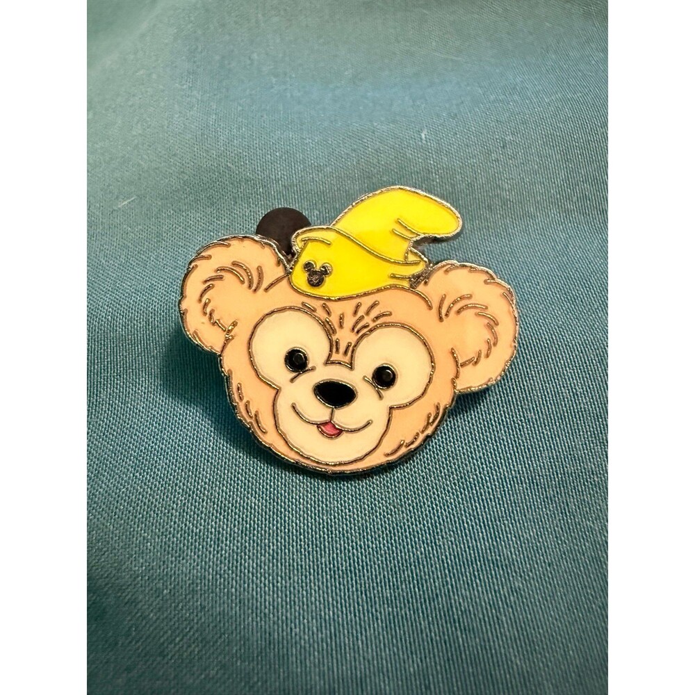 Disney’s Duffy Bear in Dumbo's Pin from the Hidden Mickey collection